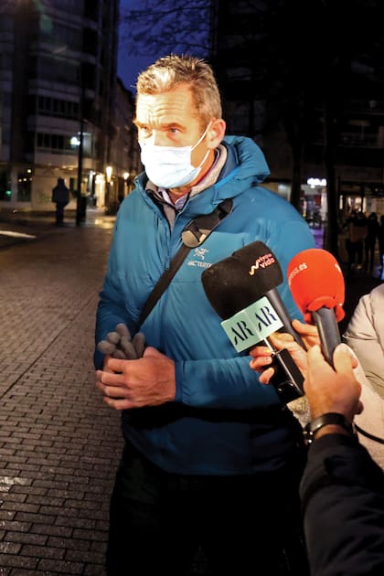 Iñaki esquiva la enorme expectativa mediática. El lunes 24, a la salida del trabajo, horas después de que se emitiera el comunicado, se limitó a contestar con un “está todo dicho”. “Les agradezco el interés, pero está todo dicho. Muchísimas gracias”.
