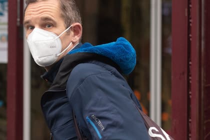 Iñaki Urdangarin fue fotografiado con otra mujer que no era Sofía