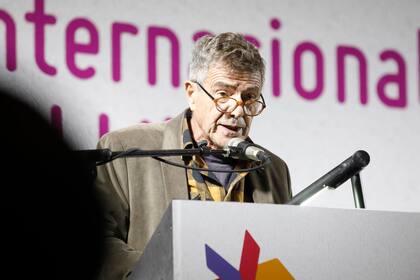 Guillermo Saccomanno en el discurso inaugural de la Feria del Libro