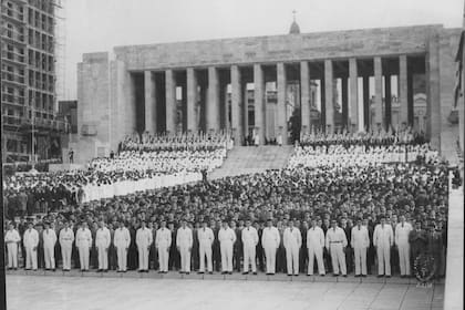 Inauguración del Monumento a la Bandera, Rosario, 20 de junio de 1957.