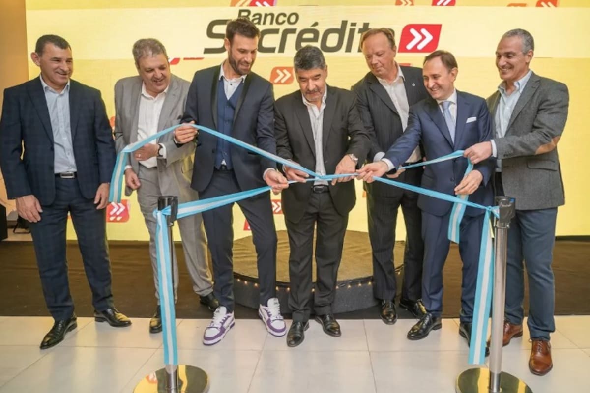 Inauguración en Tucumán del Banco Sucrédito, en la que coincidieron Jorge Blanco, Juan Napoli y Elías Piccirillo
