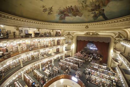 Inauguraron un espacio nuevo histórico inmersivo en el tercer piso de la librería Ateneo Grand Splendid