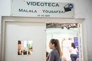 Inauguraron una videoteca con 500 películas en una cárcel de mujeres