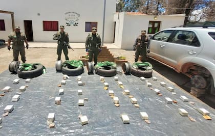 Incautan más de 43 kilos de cocaína ocultos en neumáticos de una camioneta, en Salta