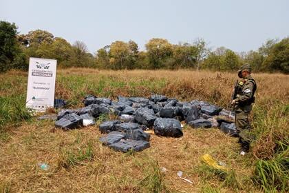 Incautan tres toneladas de marihuana en Eldorado, Misiones