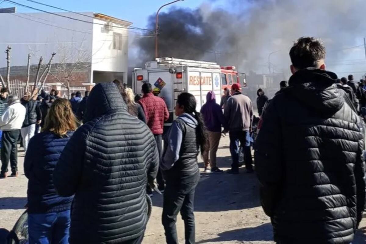 Incendiaron la casa de un docente acusado de abuso de menores en San Antonio Oeste