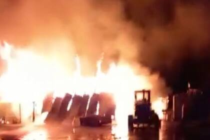 Incendio en un campamento de Vialidad de Río Negro