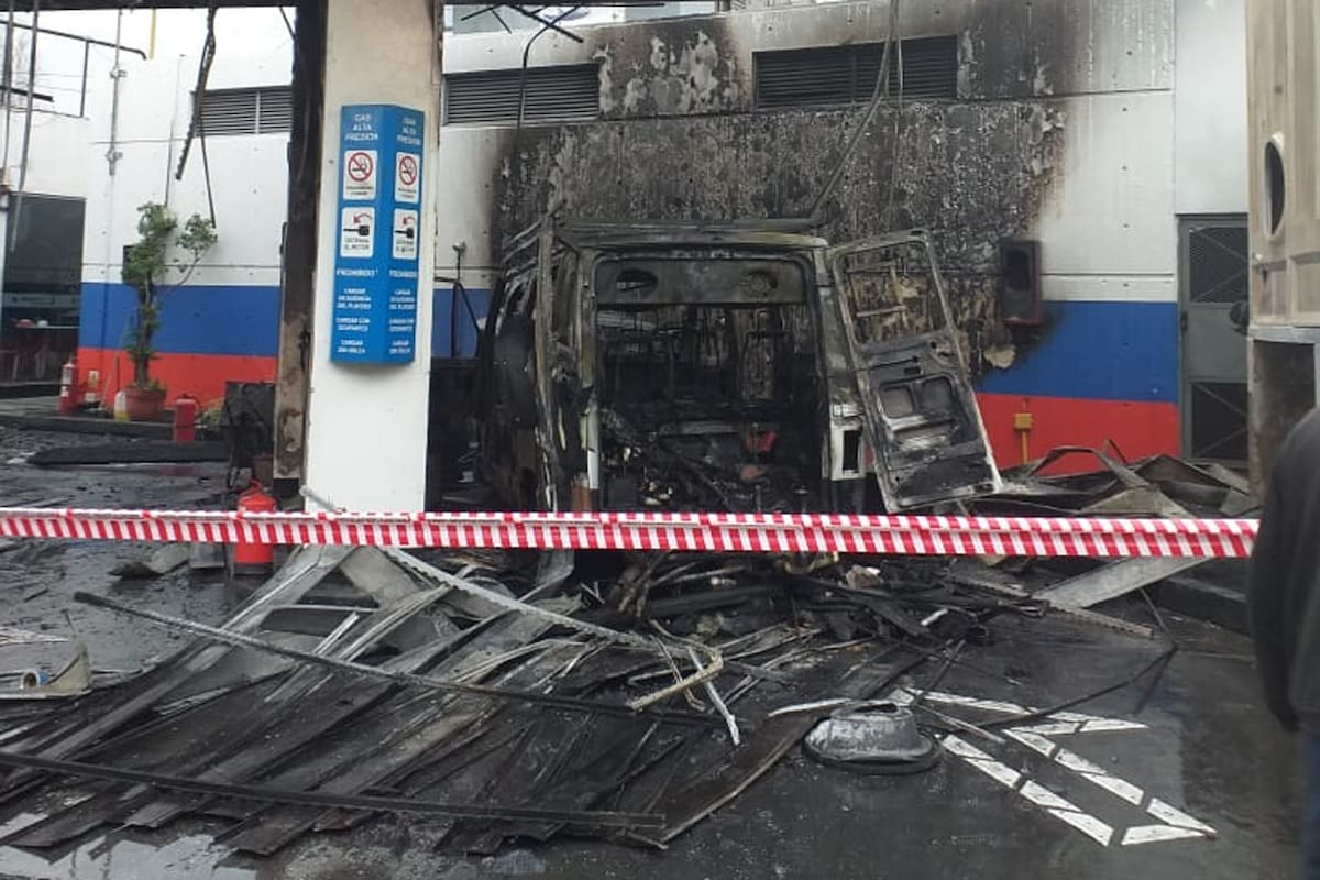 Incendio en una estación de servicio de Morón