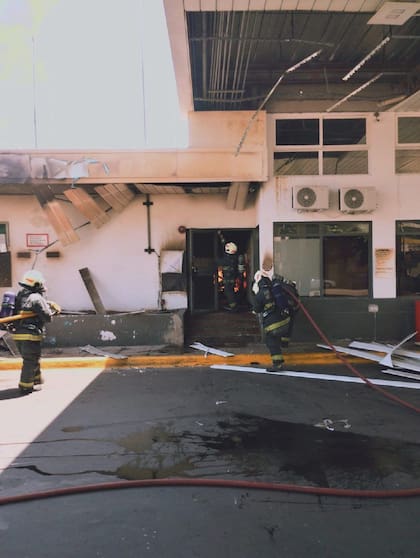 Incendio en una estación de servicio de La Paternal