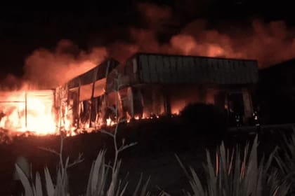 Incendio en una fábrica de chacinados en Tandil