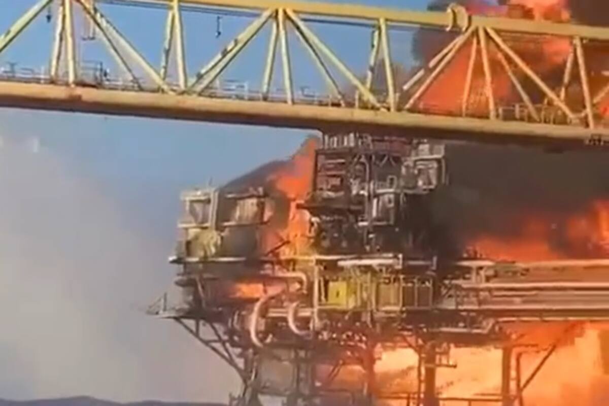 Incendio en una plataforma de Pemex