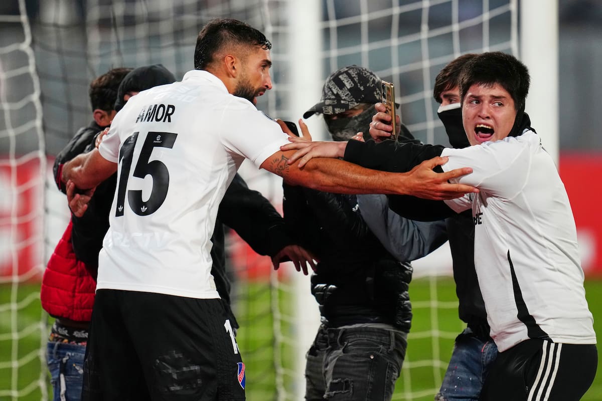 Incidentes antes del partido entre Colo Colo vs. Fortaleza por la Copa Libertadores: hay al menos dos muertos