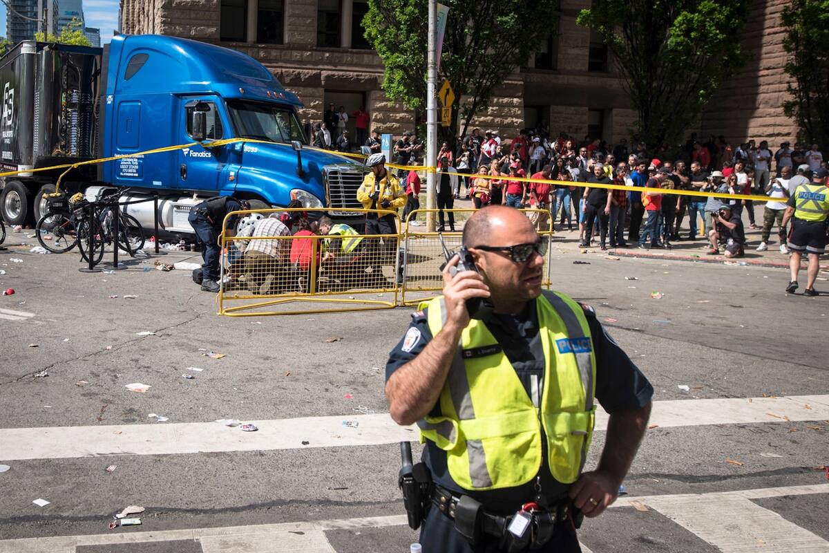 Incidentes durante los festejos de Raptorts en Toronto