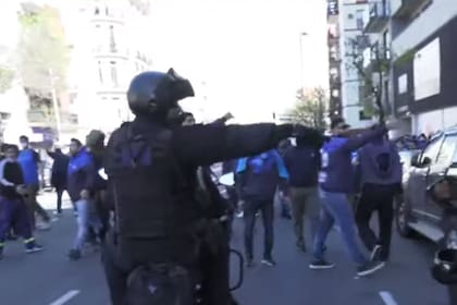 Incidentes durante una manifestación en el Sindicato de Lecheros en el barrio de Boedo
