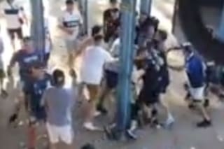 El brutal enfrentamiento ente dos facciones de la barra de Gimnasia en el partido con Newell’s en La Plata