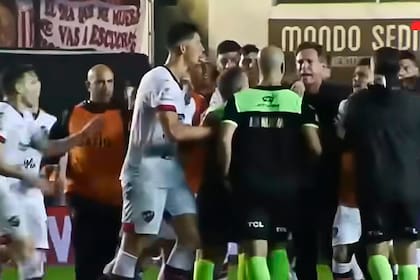 Incidentes en el final de Barracas Central vs. Patronato por el polémico arbitraje de Jorge Baliño
