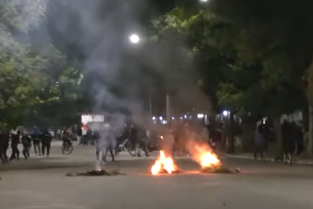 Incidentes en el marco de una manifestación que pide justicia por la muerte de Agostina Vega