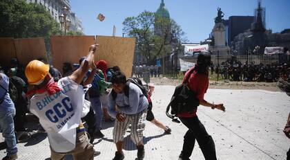 Incidentes en la plaza de los Dos Congresos