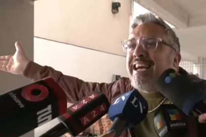 Incidentes en la puerta del edificio que sufrió el derrumbe