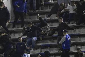 incidentes entre hinchas de Vélez e “infiltrados” de Talleres durante un infartante duelo por cuartos de final