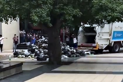 Incidentes frente a la municipalidad de La Rioja