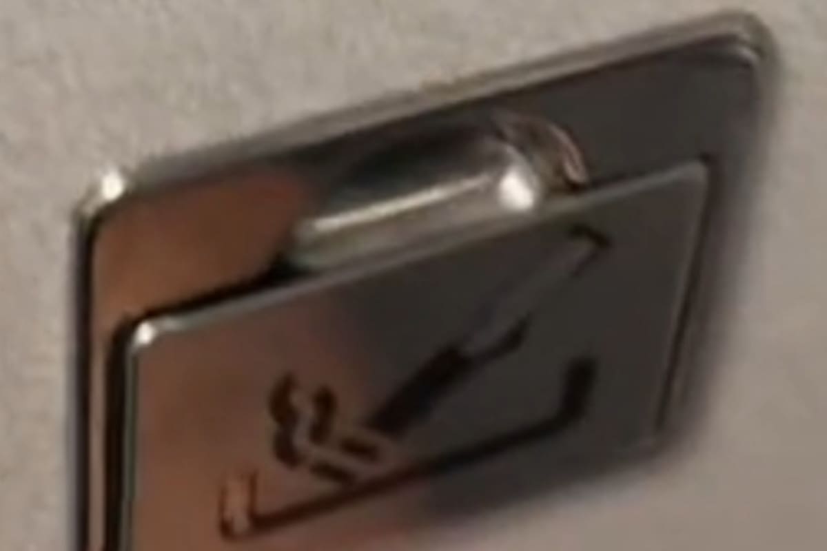 Incluso las nuevas aeronaves viene provistas de un cenicero