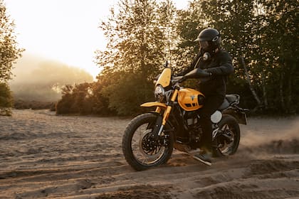 Incorpora elementos propios del segmento off-road