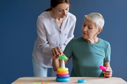Incorporar este tipo de ejercicios en la rutina diaria puede marcar una diferencia significativa en la salud cerebral (imagen ilustrativa)