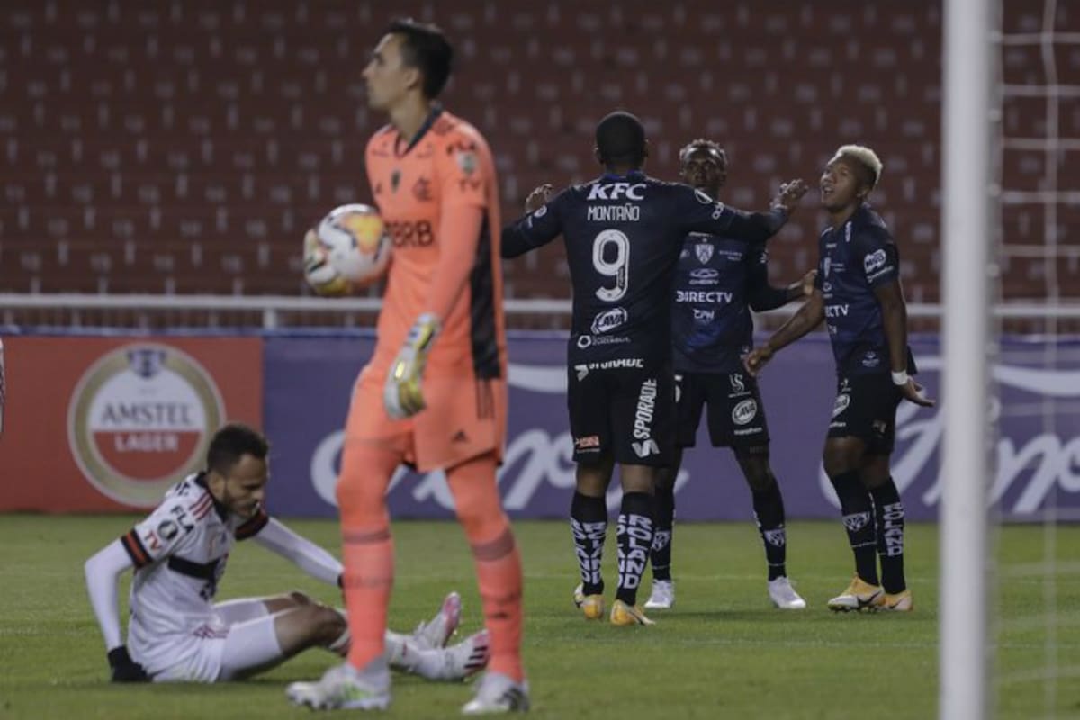 Independiente del Valle se floreó y derrotó 5-0 a Flamengo. El equipo ecuatoriano es líder de su grupo con puntaje ideal