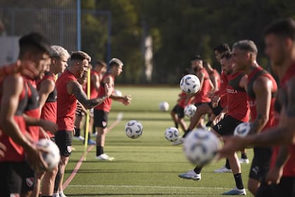 Independiente ganó sus dos partidos por la Copa de la Liga Profesional y este sábado irá por el tercer triunfo, al recibir a Gimnasia y Esgrima La Plata.