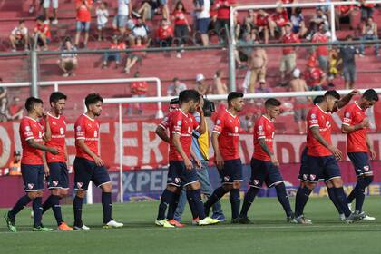 Independiente se fue silbado por sus hinchas, después de perder con Newell´s