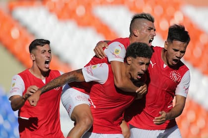 Independiente viene de caer ante Racing en el Clásico de Avellaneda