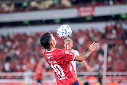 Independiente visita a Platense en Vicente López