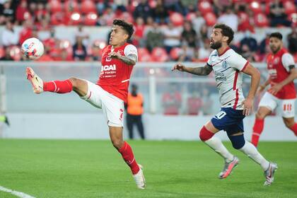 Independiente y San Lorenzo empataron 1-1 en Avellaneda y Torrico le desvió un penal a Silvio Romero