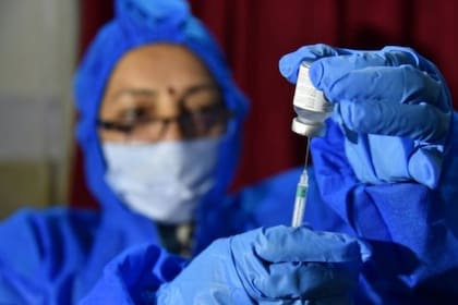 India aprobó el uso de emergencia de Covaxin antes de completar los ensayos clínicos de la vacuna