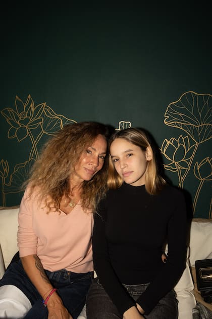 India Ortega junto a su mamá, Ana Paula Dutil