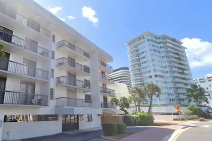 Indian Creek Drive, en Miami Beach; el propietario de un edificio amenaza con desalojar a los residentes