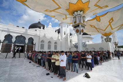 Indonesia conmemora 20 años del devastador tsunami que mató a cientos de miles