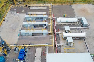 El “gasoducto virtual” que desembarcó en Indonesia para alimentar hoteles en Bali