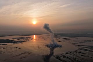 Indonesios conmemoran 20 años desde la erupción de un volcán de lodo en Java Oriental