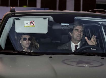 Inés Dávalos Cornejo, anoche, al salir de la fiscalía