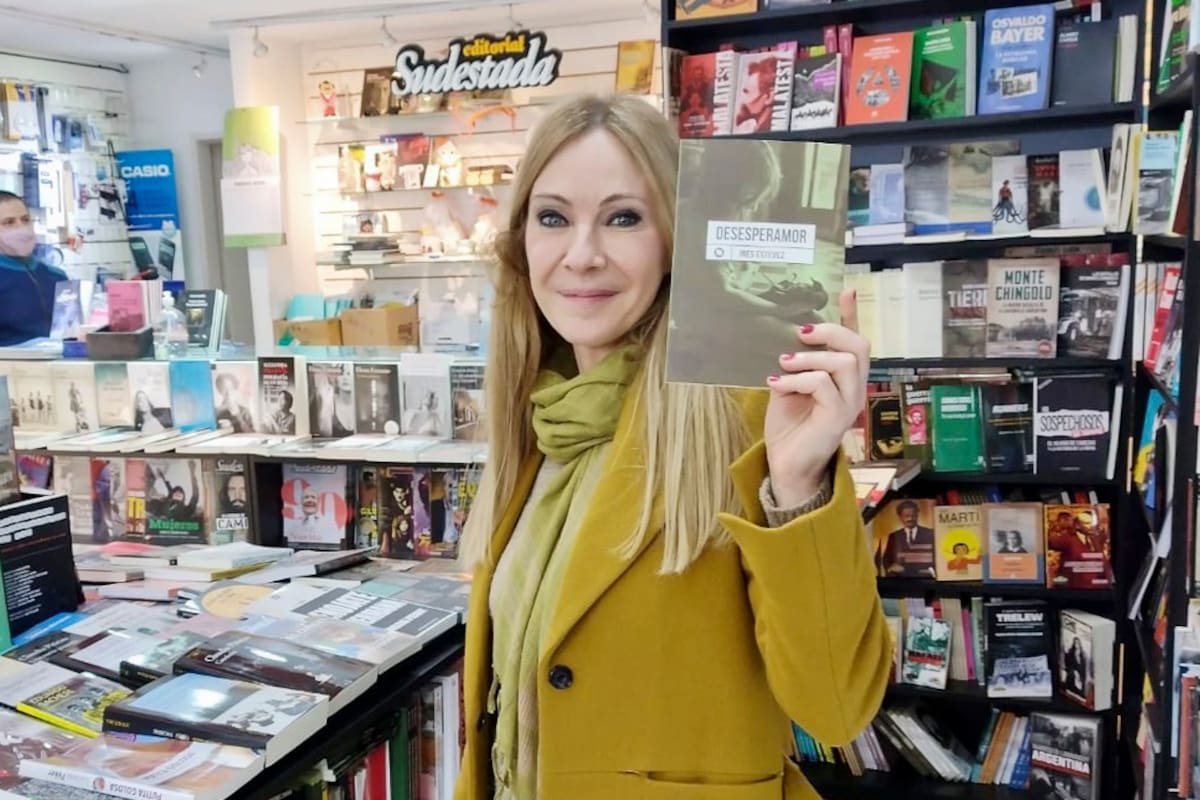 Inés Estévez y su libro de poemas "Desesperamor"