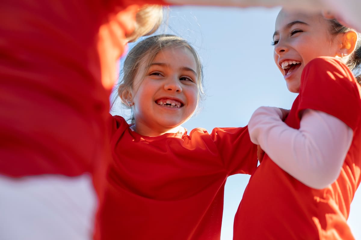 Infancias que practican deportes: cómo impacta en la organización de la vida familiar