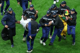Infantino critica la conducta 'inaceptable' de Senegal en la caótica final de la Copa Africana
