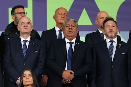 Infantino, Tapia y Alejandro Domínguez, presidente de Conmebol, la entidad que reeligió al argentino como representante en FIFA.