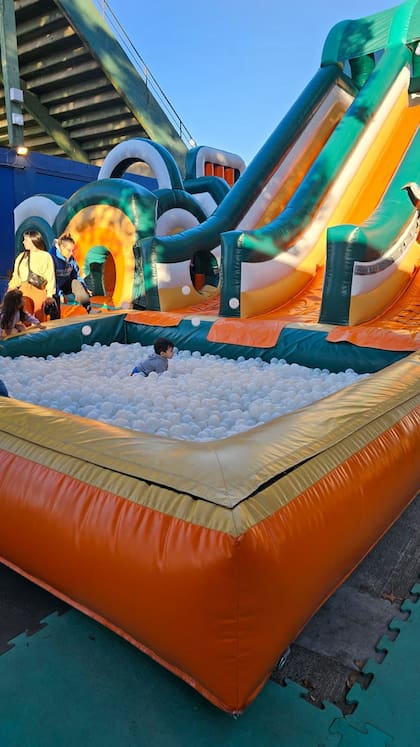 Inflable con pelotero en Imagina Bocha