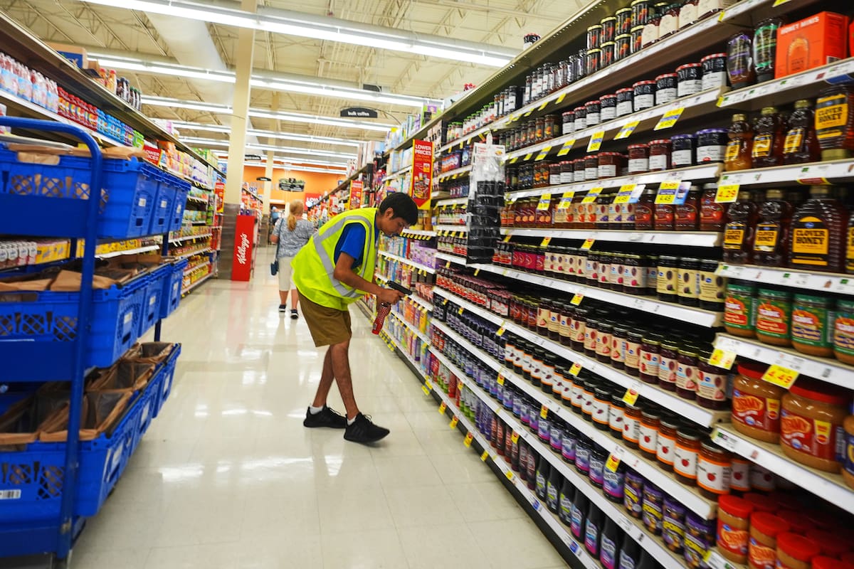 Inflación en EE.UU. empeoró el mes pasado por el aumento de precios de gasolina, alimentos y vuelos