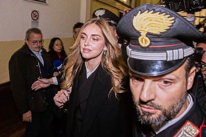 Influencer italiana Chiara Ferragni absuelta de cargos de fraude
