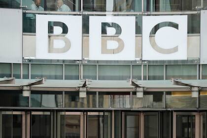Informe concluye que documental de la BBC sobre Gaza violó directrices editoriales