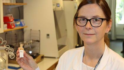 Ingemo Andersson con la vacuna de inhalador de Iconovo